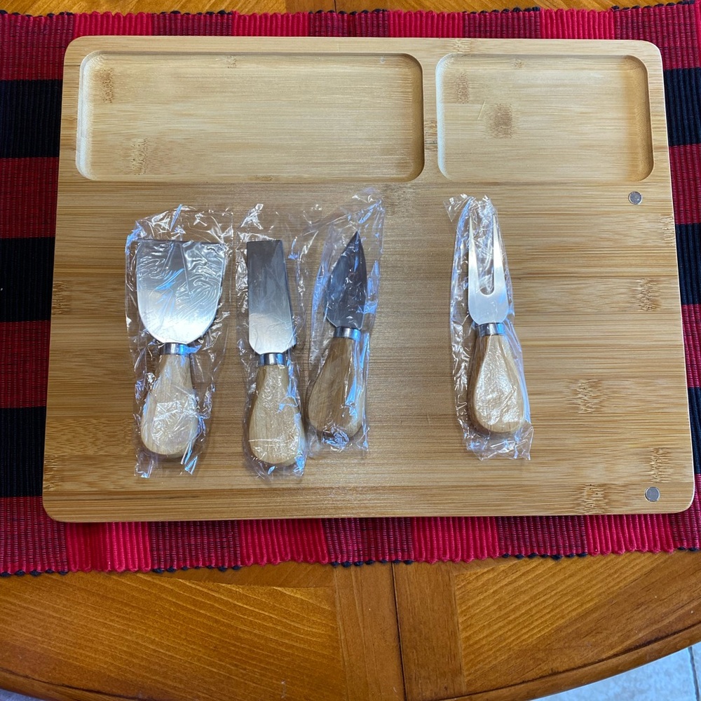 Wood Cheese Platterr With Cheese Knife Set NWOT